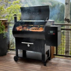 Traeger Century 885 SANTOS Special Edition Inkl. Zubehör -Petromax Verkaufsgeschäft 7d1fcded0f47b19fc13f2b3bee4f1424