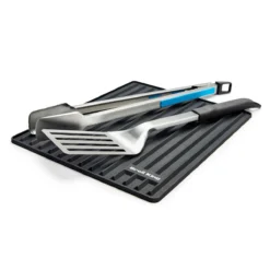 Broil King Silikon Besteckablage, 35,5 X 28 Cm -Petromax Verkaufsgeschäft broil king silikon besteckablage mit besteckset a3c35f8044adadee44ae49f1055095a3