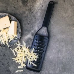 Microplane Black Sheep Reibe Sehr Grob 8 Microplane Black Sheep Reibe Sehr Grob -Petromax Verkaufsgeschäft microplane black sheep reibe sehr grob ebfeb5aba5a66e085333e386970565b7