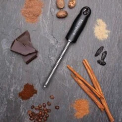 Microplane Premium Gewürzreibe Schwarz -Petromax Verkaufsgeschäft microplane premium gewuerzreibe schwarz 5cdf6ed4fff47c04dc67eb3058ae5f04