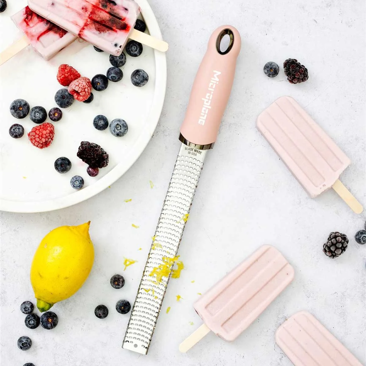 Microplane Premium Reibe / Zester, Altrosa 1 Microplane Premium Reibe / Zester, Altrosa