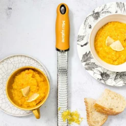 Microplane Premium Reibe / Zester, Senfgelb -Petromax Verkaufsgeschäft microplane premium reibe zester senfgelb 45b19290ea5184e4cabe9f5d803fed78