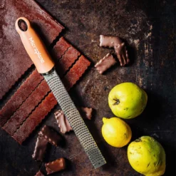 Microplane Premium Reibe / Zester, Zimt Orange -Petromax Verkaufsgeschäft microplane premium reibe zester zimt orange 28c35db03f7a0b9d4571672a027c4e8c