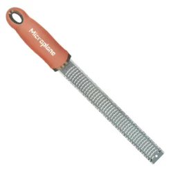 Microplane Premium Reibe / Zester, Zimt Orange -Petromax Verkaufsgeschäft microplane premium reibe zester zimt orange 8641f35b24faf81fde4f644bc0bc7f91