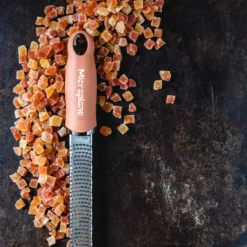 Microplane Premium Reibe / Zester, Zimt Orange -Petromax Verkaufsgeschäft microplane premium reibe zester zimt orange 976922497547754dfb19ddf47aedeea0