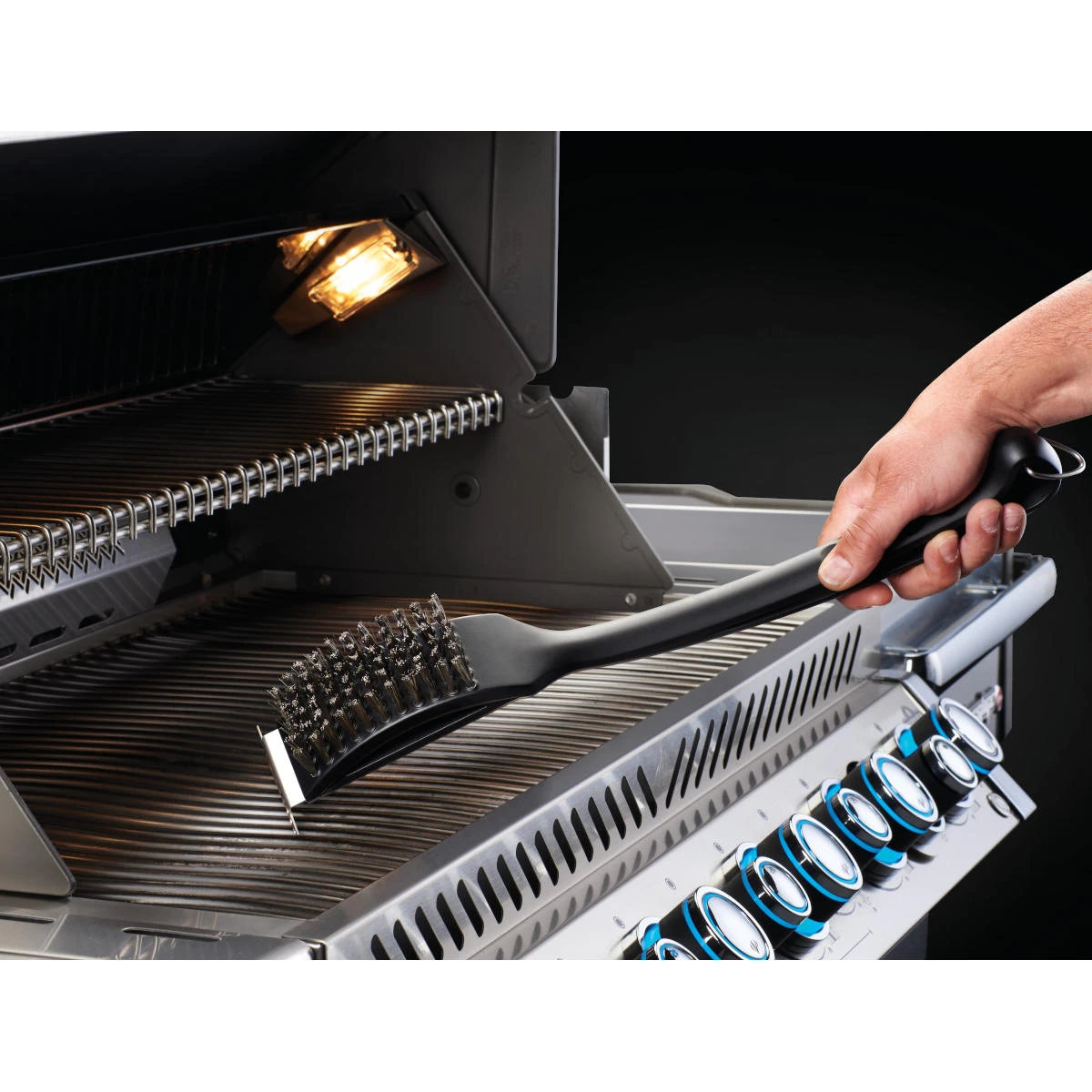 Napoleon Grillbürste Mit Edelstahlborsten & Kunststoffgriff, 48 Cm 3 Napoleon Grillbürste Mit Edelstahlborsten & Kunststoffgriff, 48 Cm – Bild 3