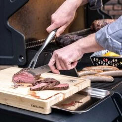 ZWILLING BBQ+ Schneidebrett Mit Auffangschale, 39 X 30 Cm, Edelstahl -Petromax Verkaufsgeschäft zwilling bbq schneidebrett mit auffangschale 39 x 30 cm edelstahl c571e97e74cb1d1cb82575543a996edf